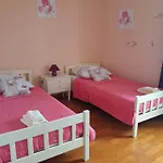 Nyaraló Kuca Draga - Nono